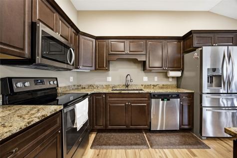 470 Oak Park Circle Marion IA 52302