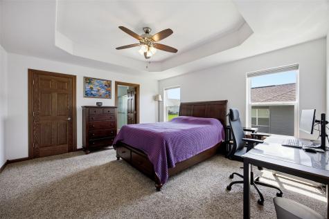 470 Oak Park Circle Marion IA 52302