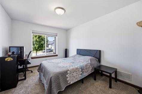 470 Oak Park Circle Marion IA 52302