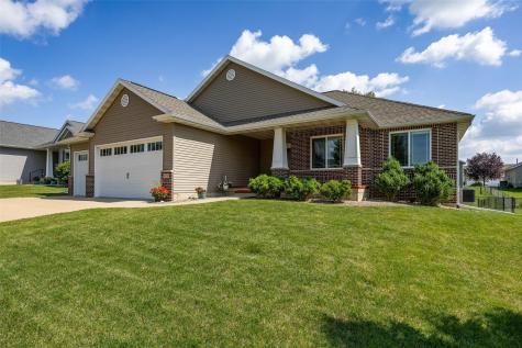 470 Oak Park Circle Marion IA 52302