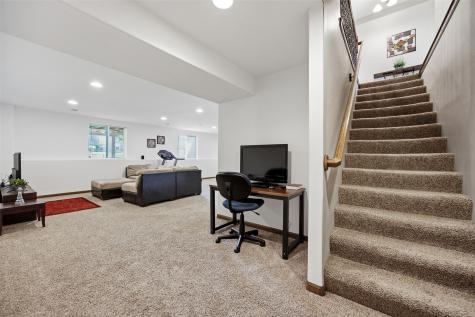 470 Oak Park Circle Marion IA 52302