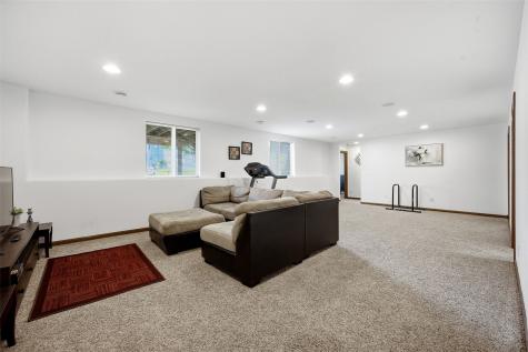 470 Oak Park Circle Marion IA 52302