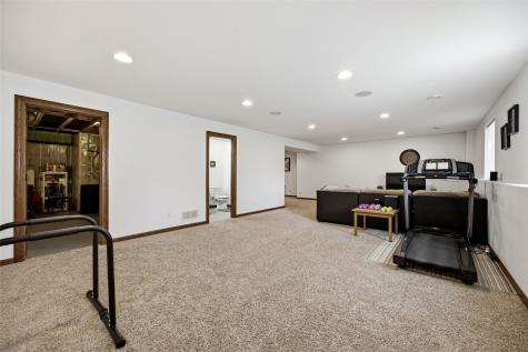 470 Oak Park Circle Marion IA 52302