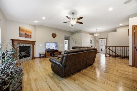 470 Oak Park Circle Marion IA 52302
