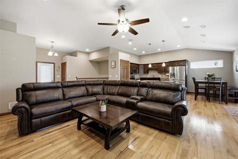 470 Oak Park Circle Marion IA 52302