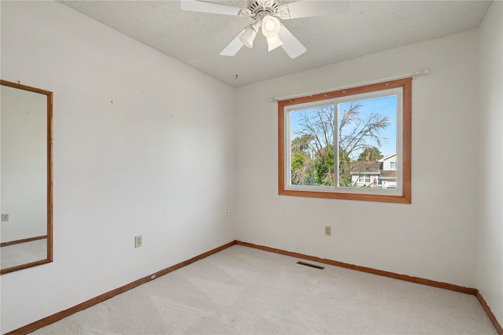 521 Zelda Drive NW Cedar Rapids IA 52405