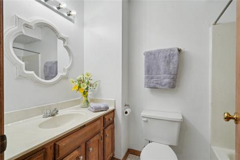 521 Zelda Drive NW Cedar Rapids IA 52405