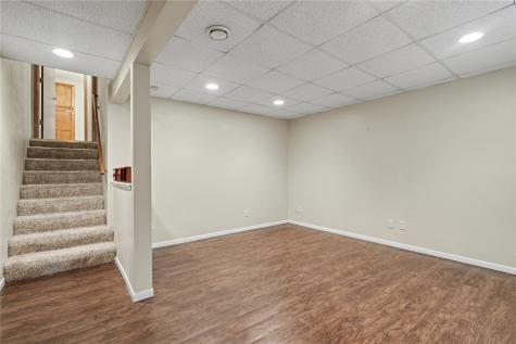 521 Zelda Drive NW Cedar Rapids IA 52405