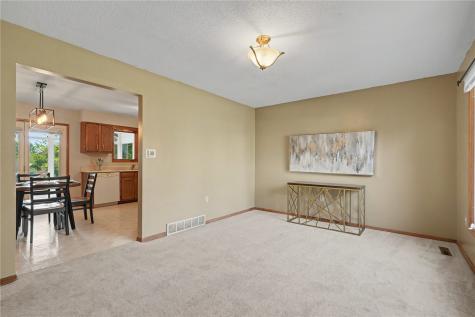 521 Zelda Drive NW Cedar Rapids IA 52405