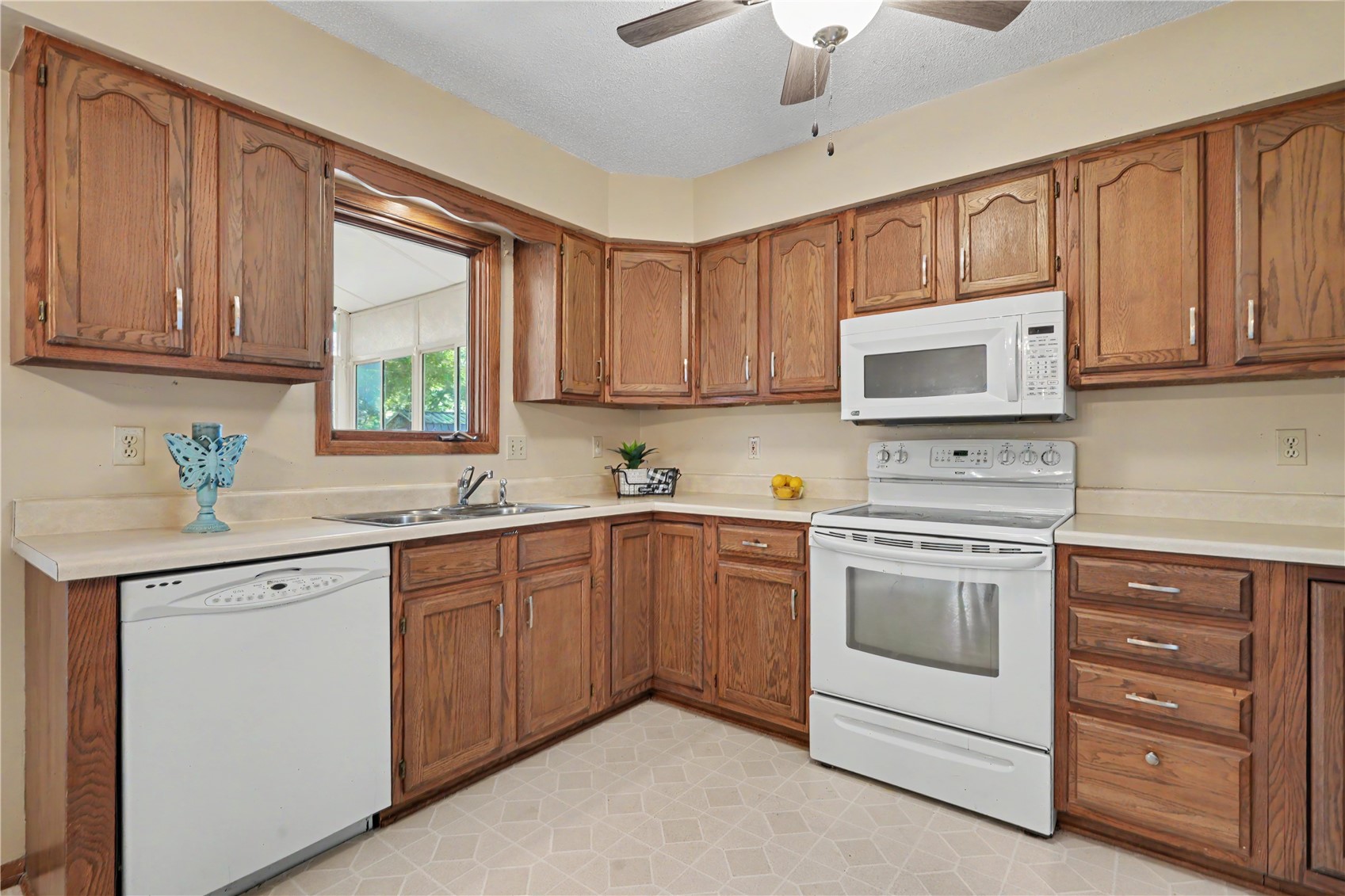 521 Zelda Drive NW Cedar Rapids IA 52405