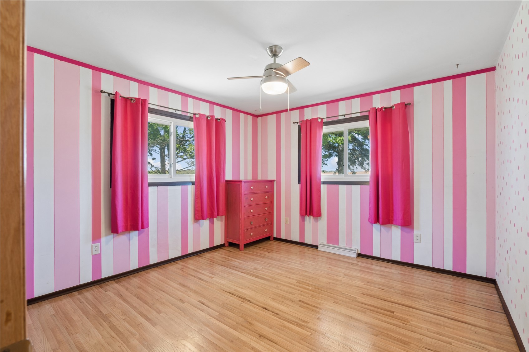 1347 Pp Avenue Marengo IA 52301