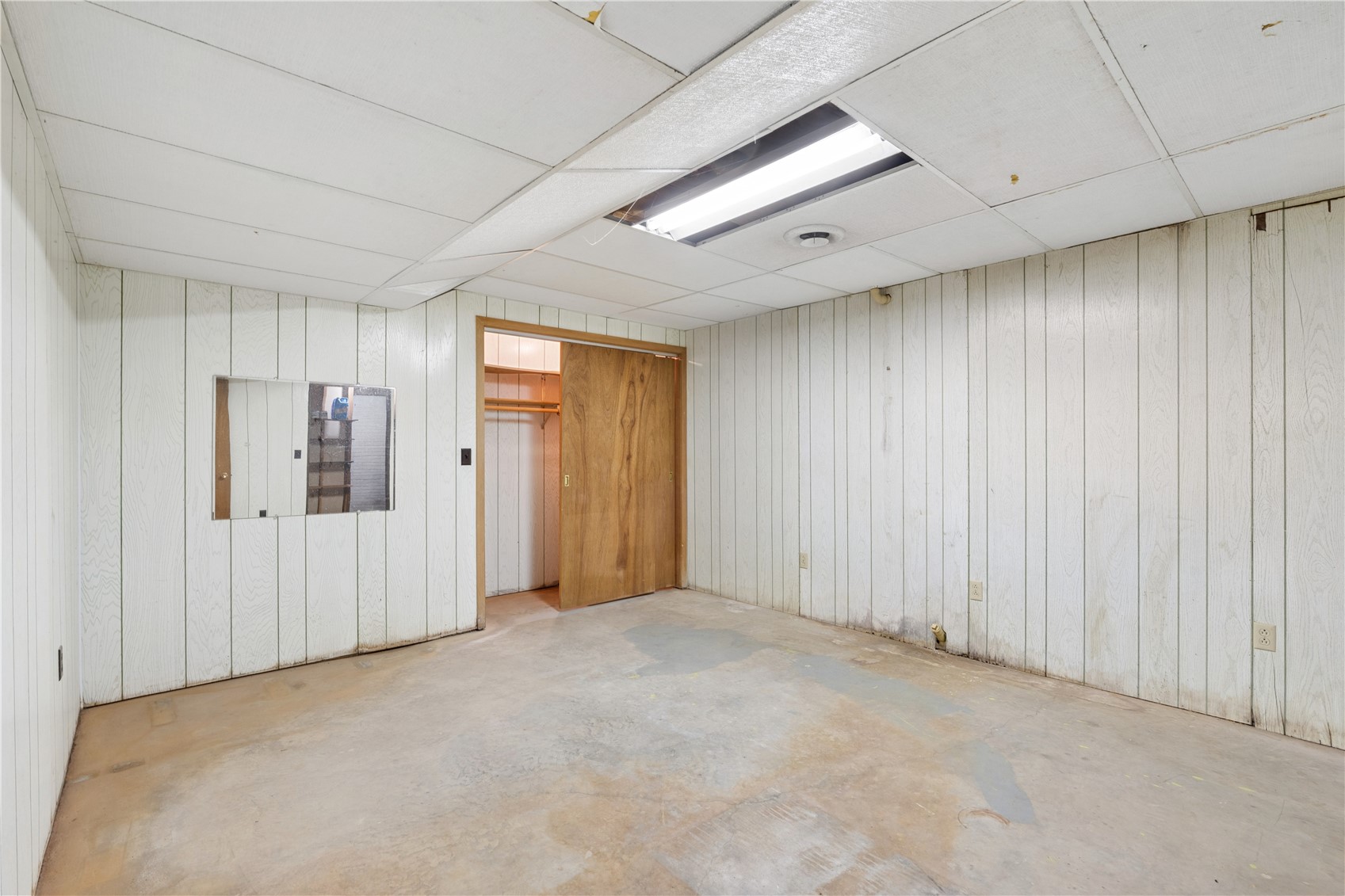 1347 Pp Avenue Marengo IA 52301