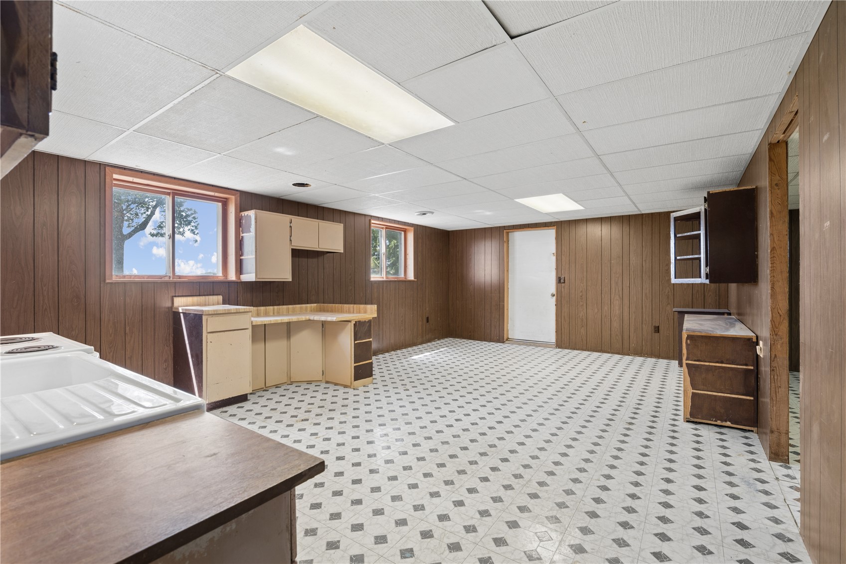 1347 Pp Avenue Marengo IA 52301