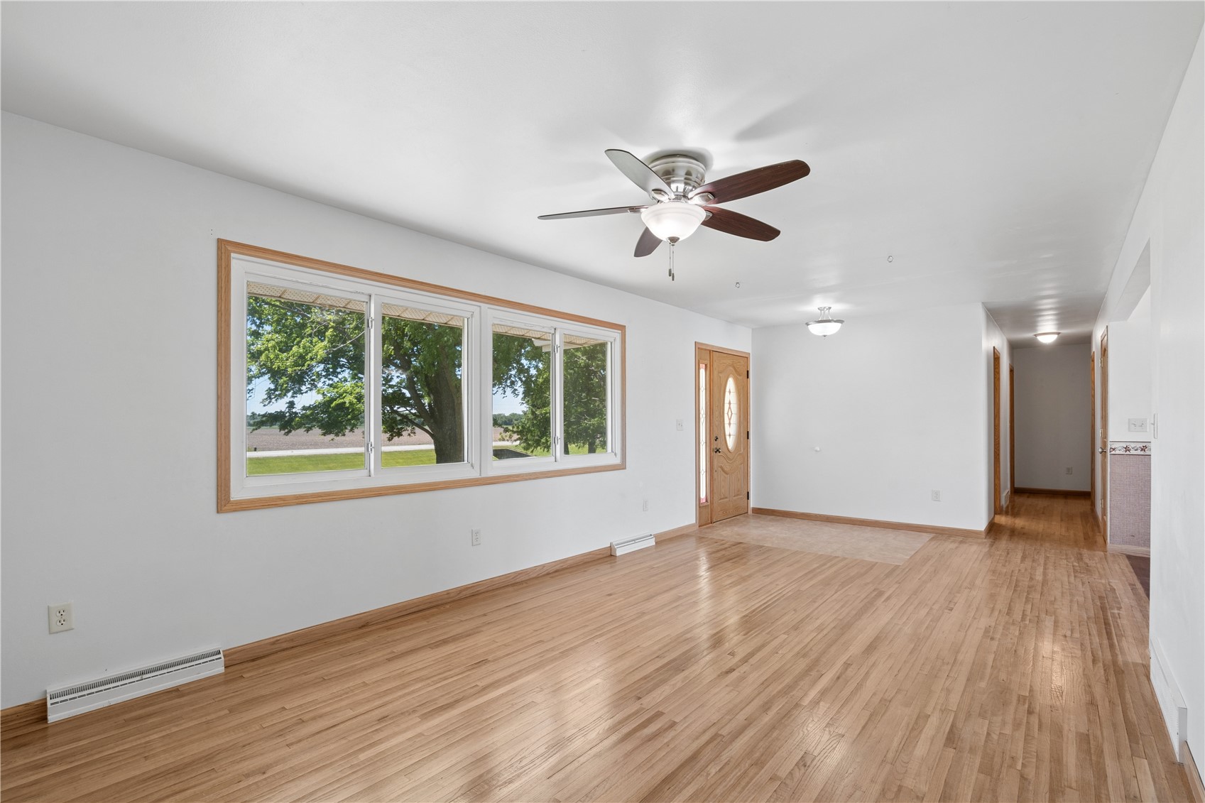 1347 Pp Avenue Marengo IA 52301