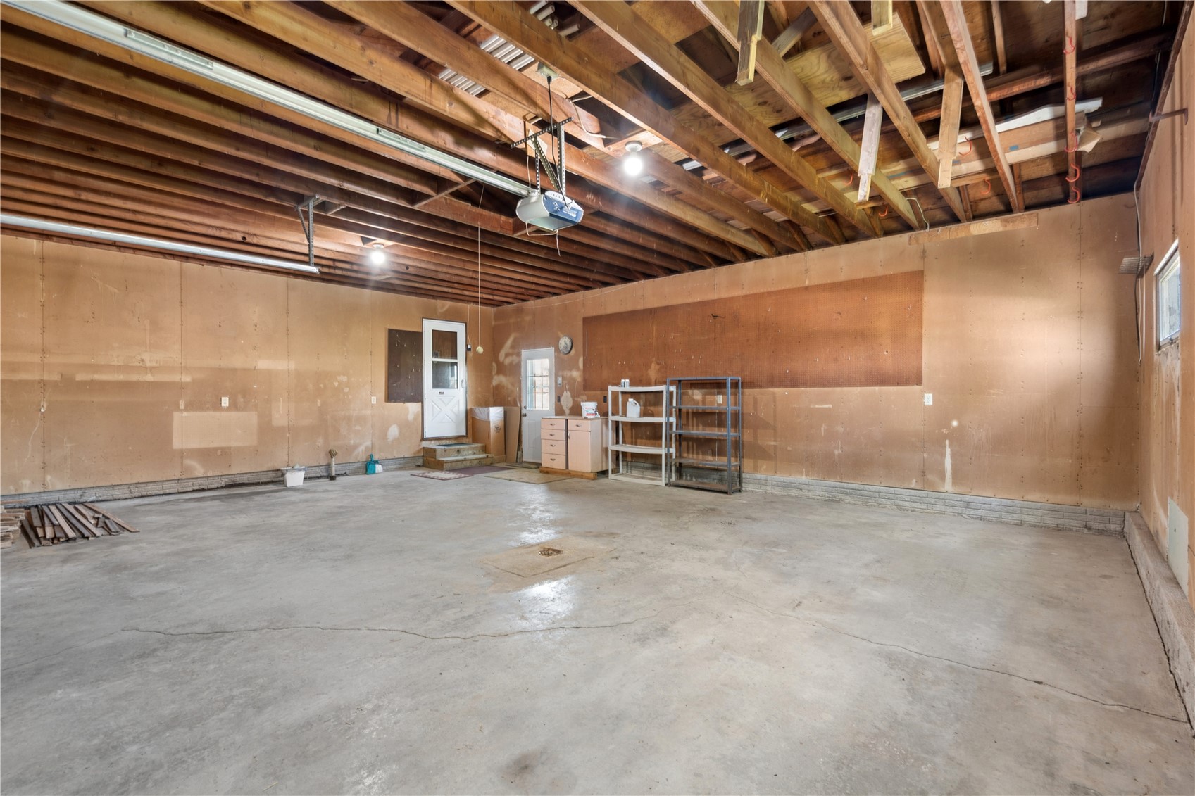 1347 Pp Avenue Marengo IA 52301
