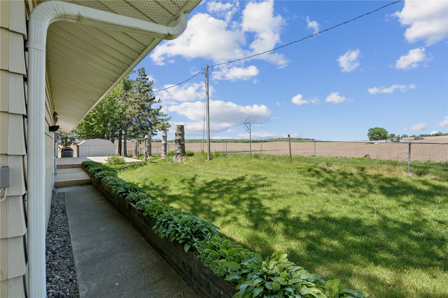 1347 Pp Avenue Marengo IA 52301