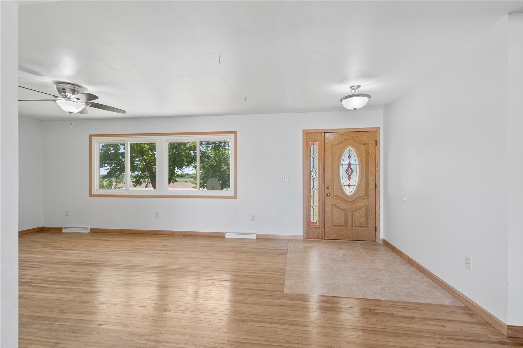 1347 Pp Avenue Marengo IA 52301