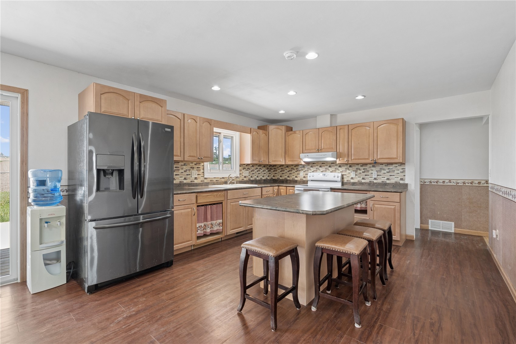 1347 Pp Avenue Marengo IA 52301