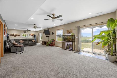 1490 Ridgeview Avenue West Liberty IA 52776