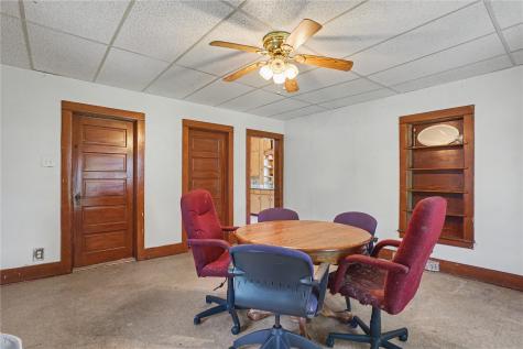 209 Hayes Street W Hazleton IA 50641