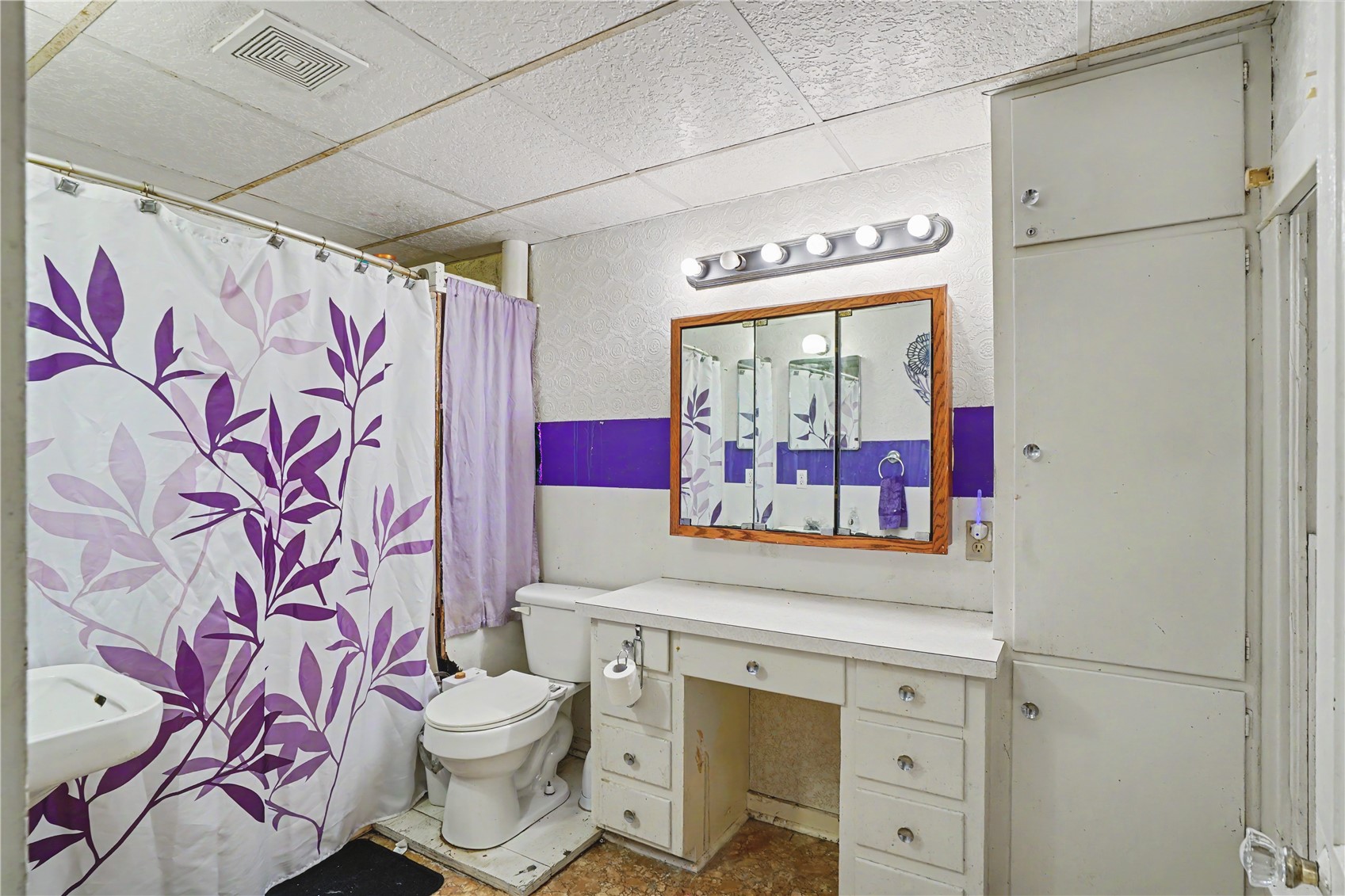 209 Hayes Street W Hazleton IA 50641