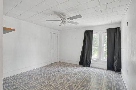 209 Hayes Street W Hazleton IA 50641