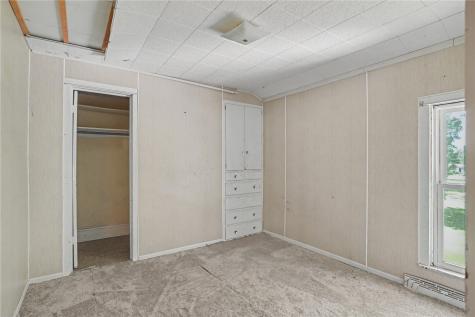209 Hayes Street W Hazleton IA 50641