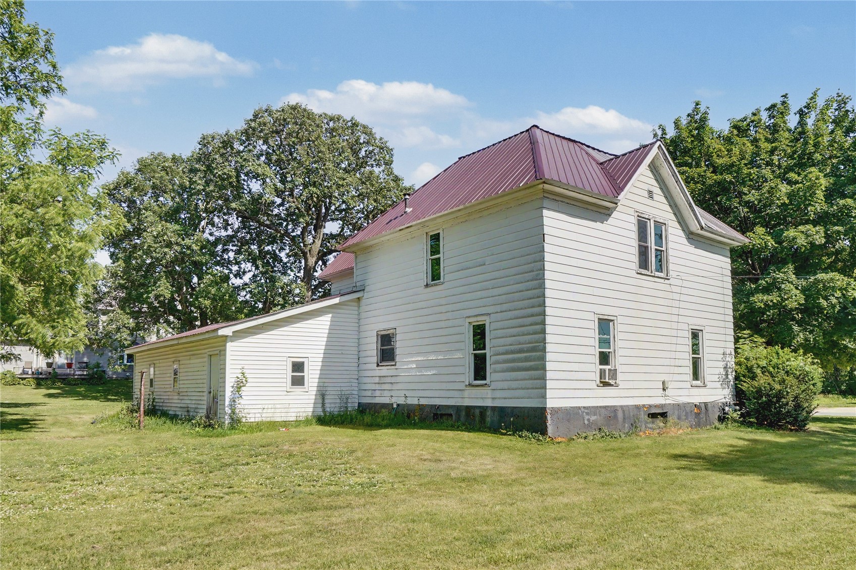 209 Hayes Street W Hazleton IA 50641
