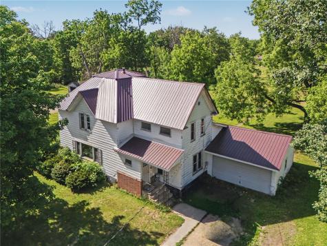 209 Hayes Street W Hazleton IA 50641