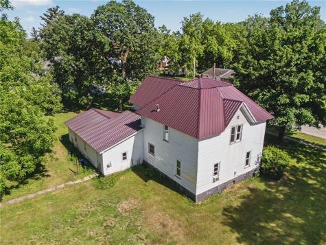 209 Hayes Street W Hazleton IA 50641