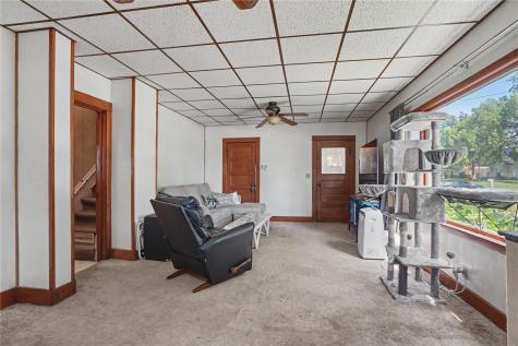 209 Hayes Street W Hazleton IA 50641