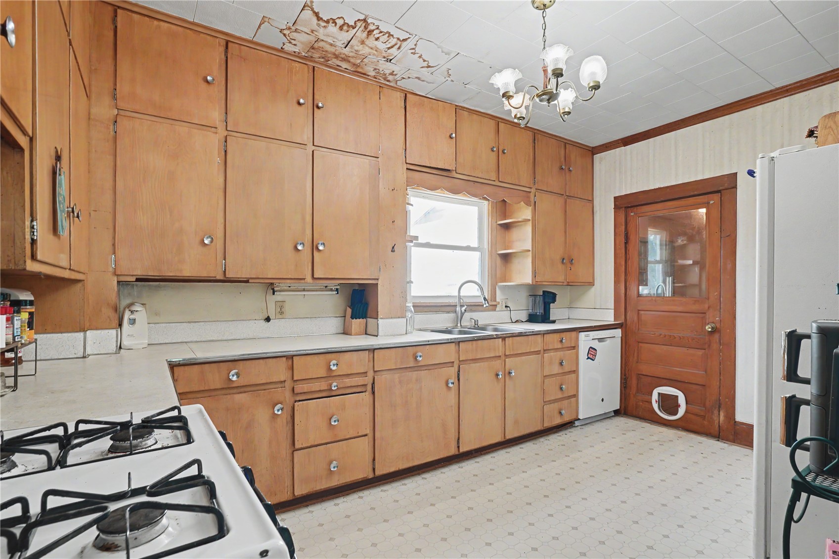 209 Hayes Street W Hazleton IA 50641