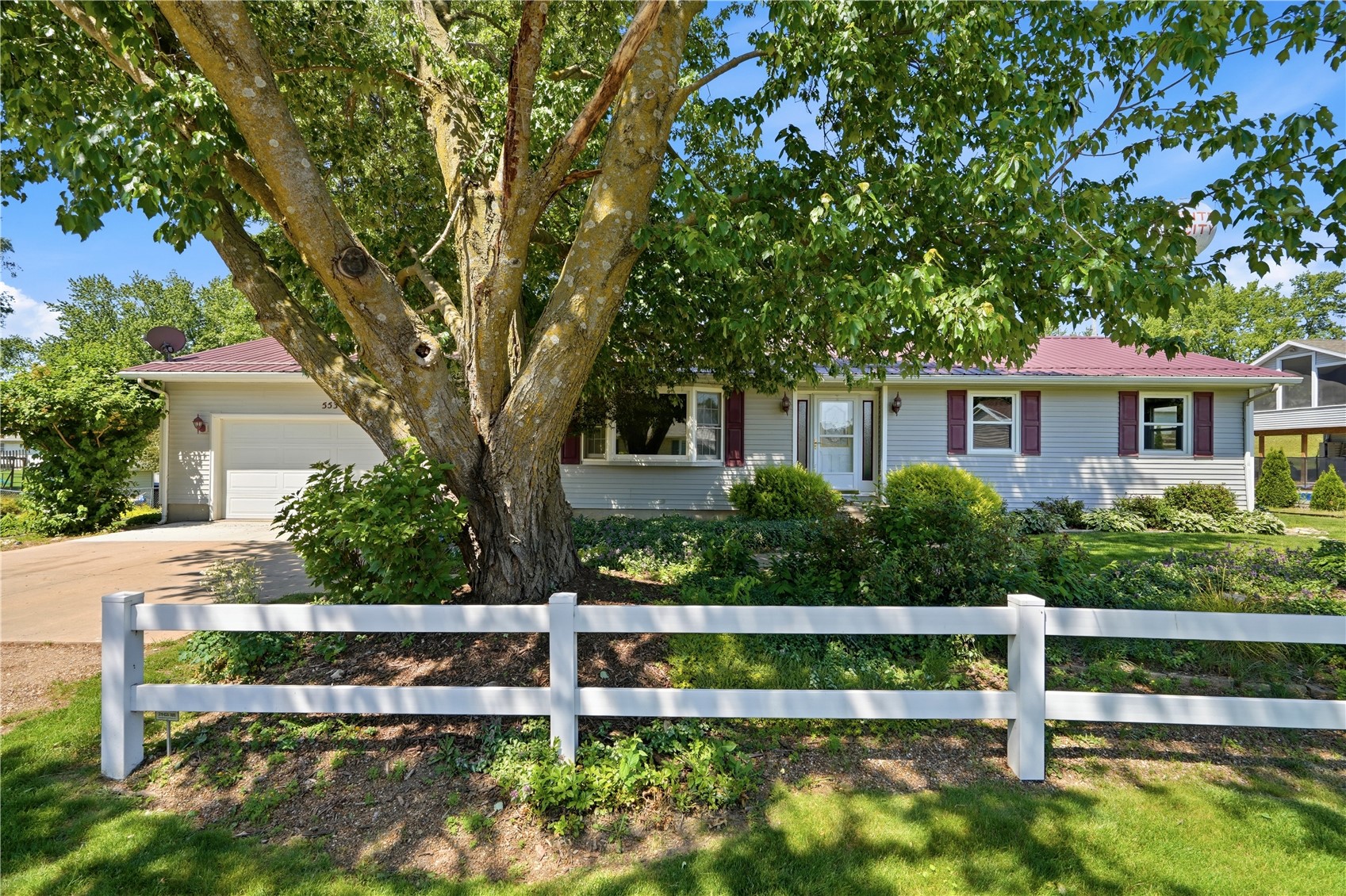 553 6th Street N Central City IA 52214