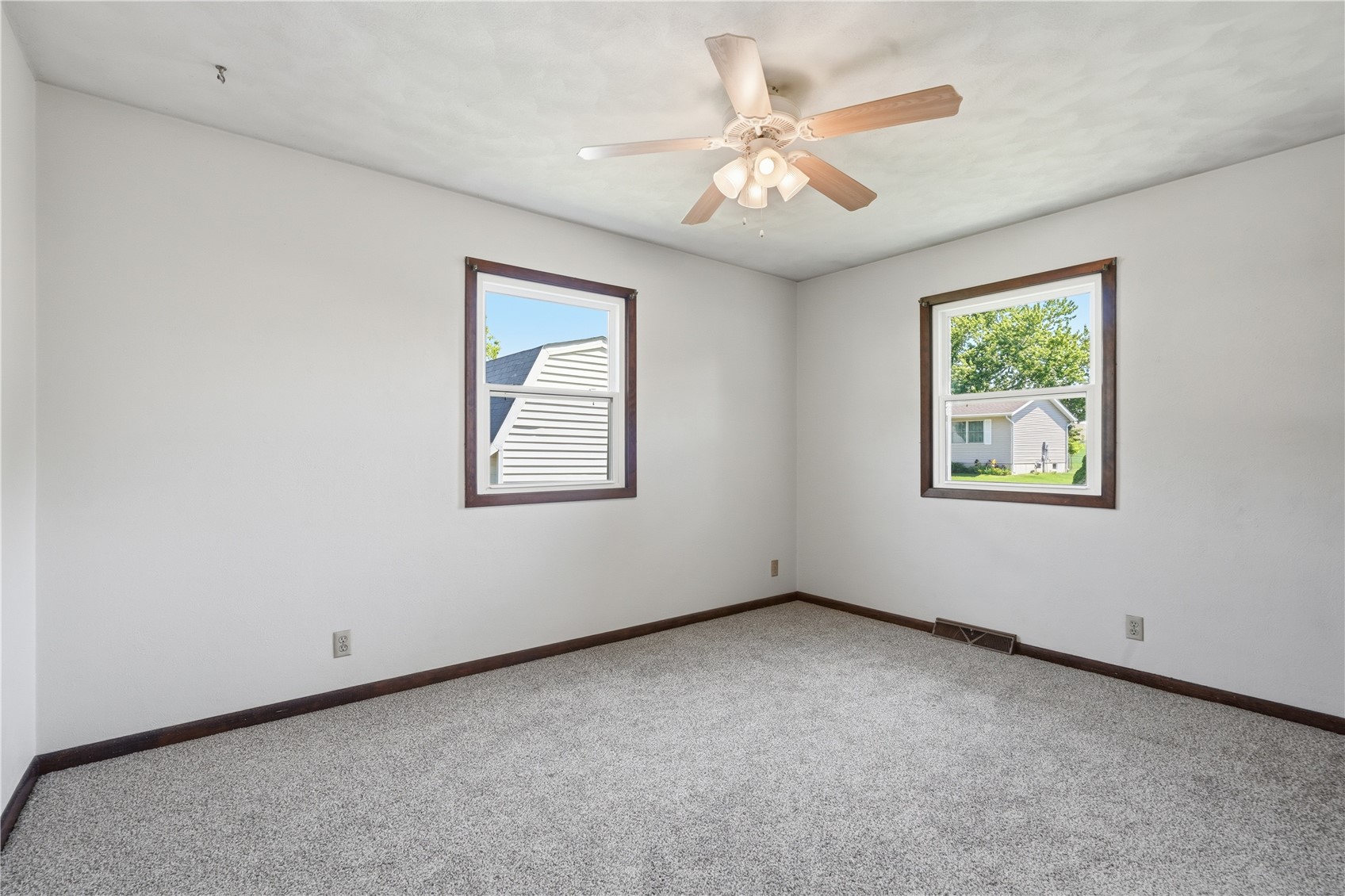 553 6th Street N Central City IA 52214