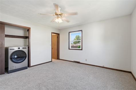 553 6th Street N Central City IA 52214