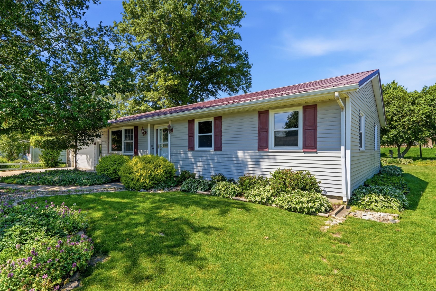 553 6th Street N Central City IA 52214