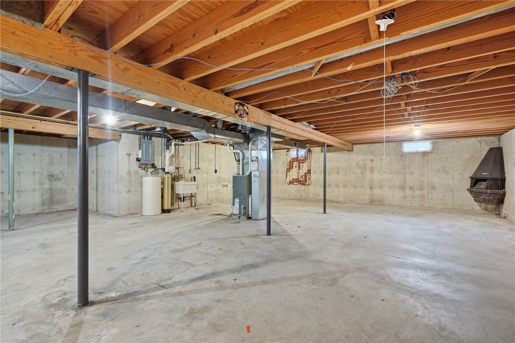 553 6th Street N Central City IA 52214