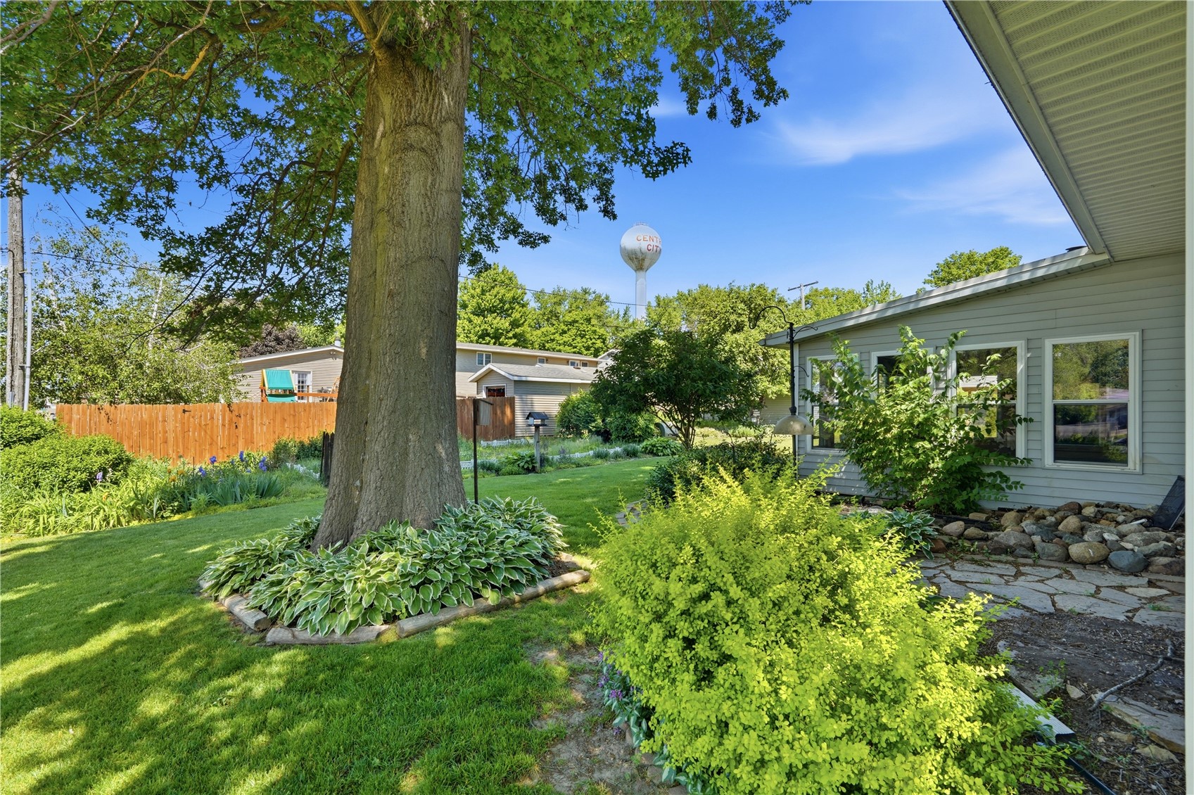 553 6th Street N Central City IA 52214