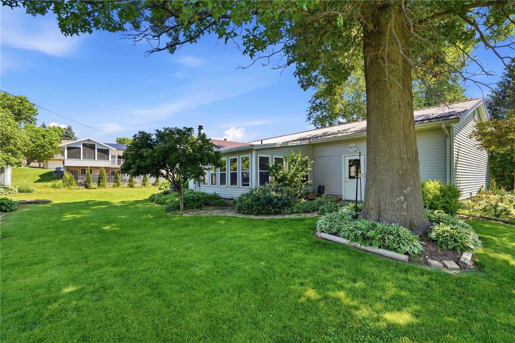 553 6th Street N Central City IA 52214