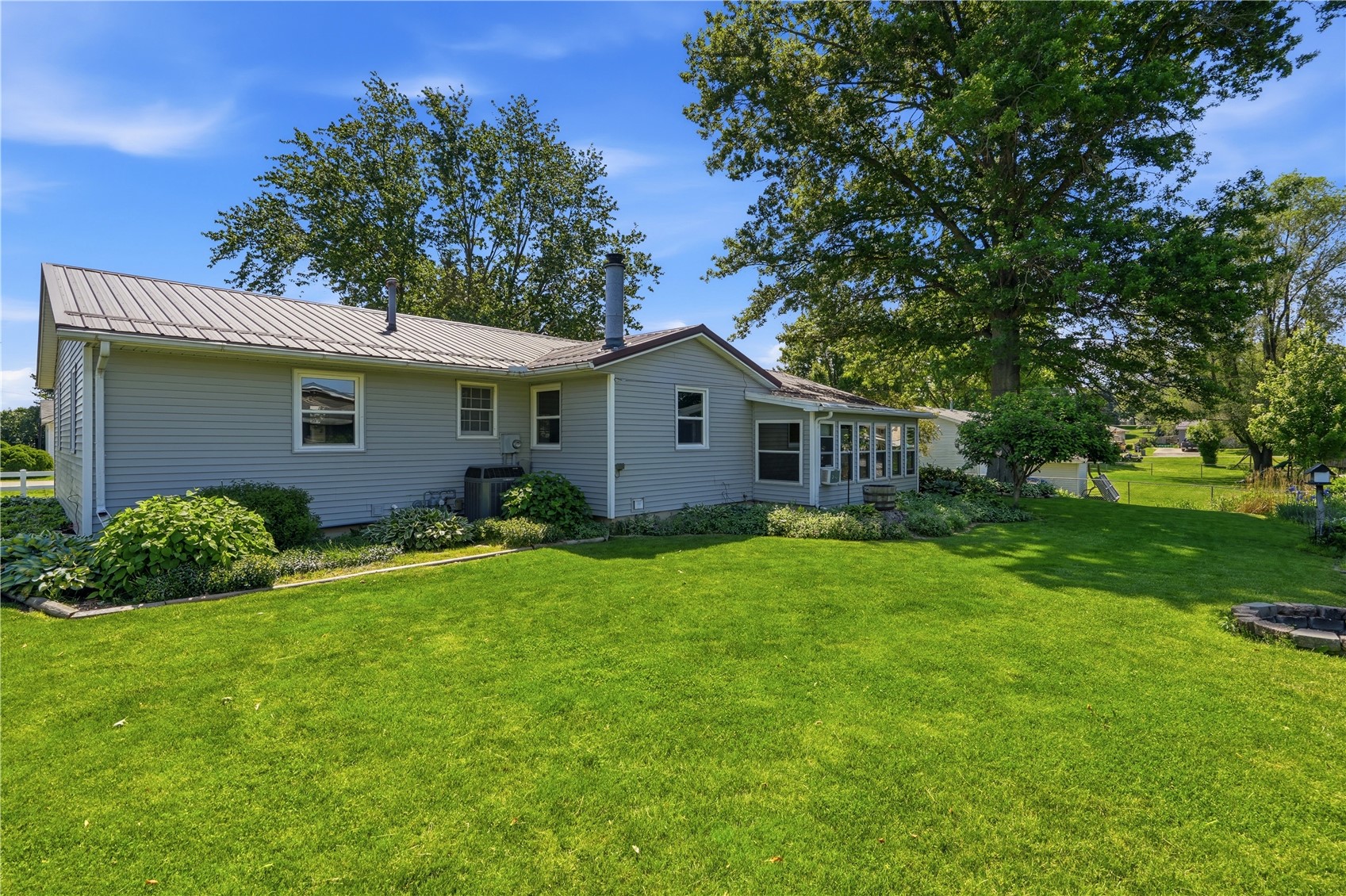 553 6th Street N Central City IA 52214