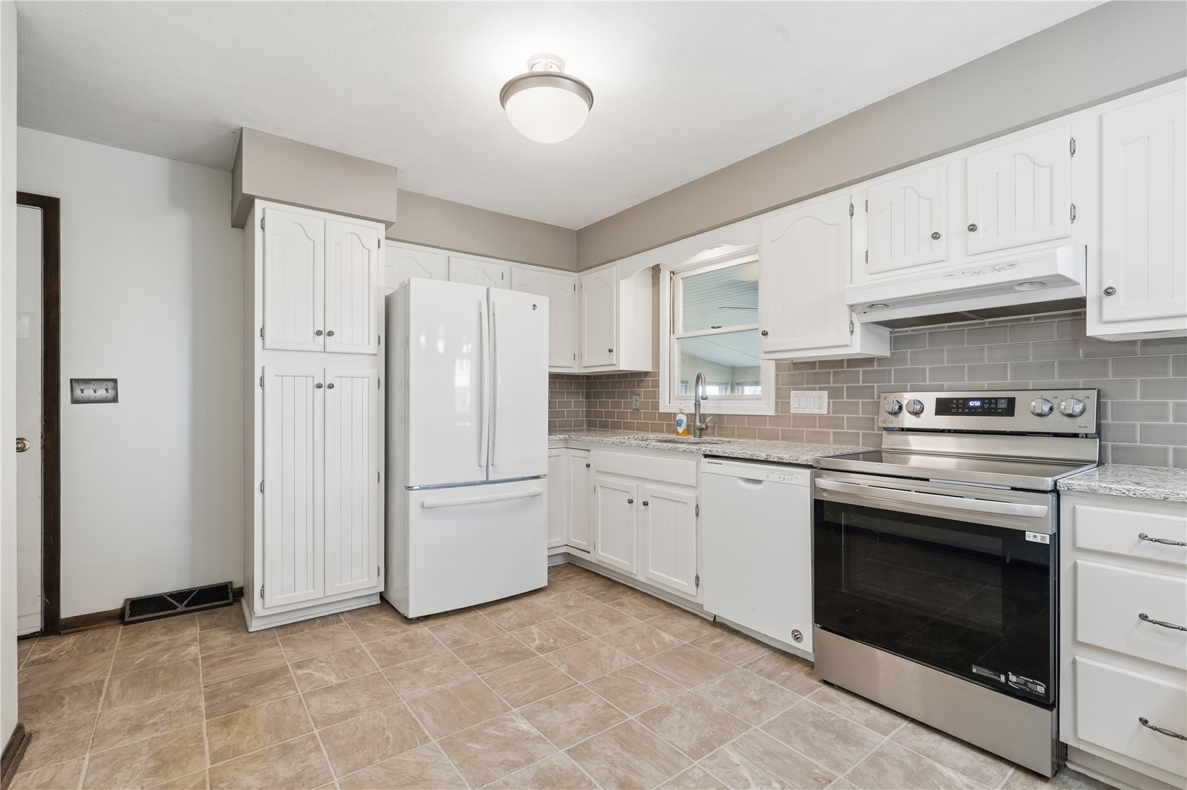 553 6th Street N Central City IA 52214