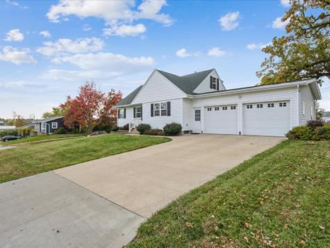 770 S 12th Street Marion IA 52302