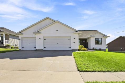 1623 Bobcat Drive NW Cedar Rapids IA 52405