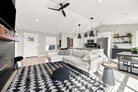 1623 Bobcat Drive NW Cedar Rapids IA 52405