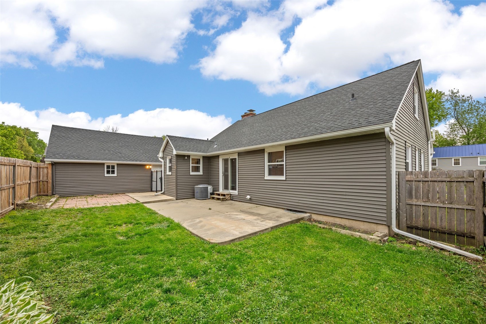 2640 5th Avenue Cedar Rapids IA 52403