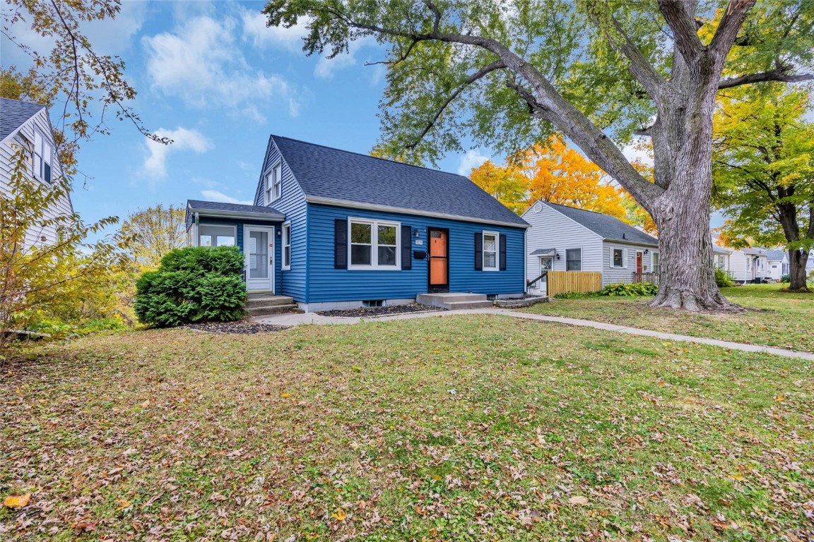 1839 K Avenue NE Cedar Rapids IA 52402