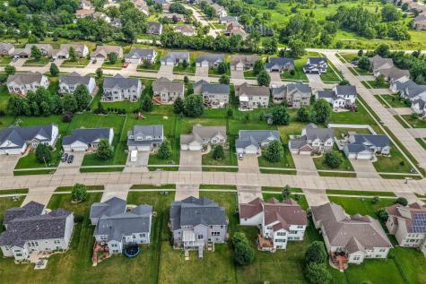 1364 Lindenbrook Lane Marion IA 52302