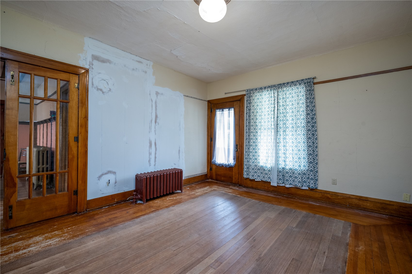 206 4th Street Victor IA 52347