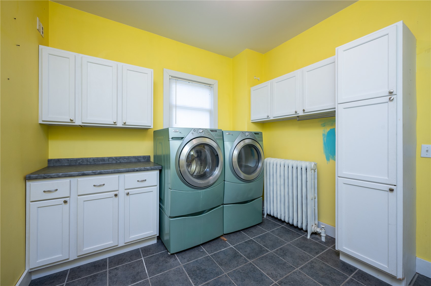 206 4th Street Victor IA 52347