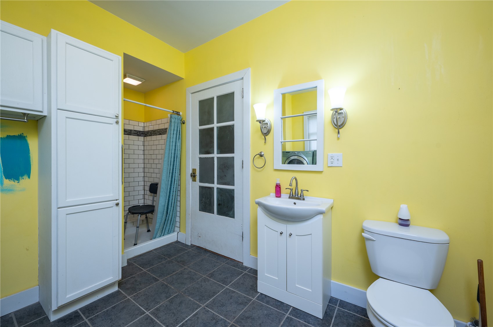 206 4th Street Victor IA 52347